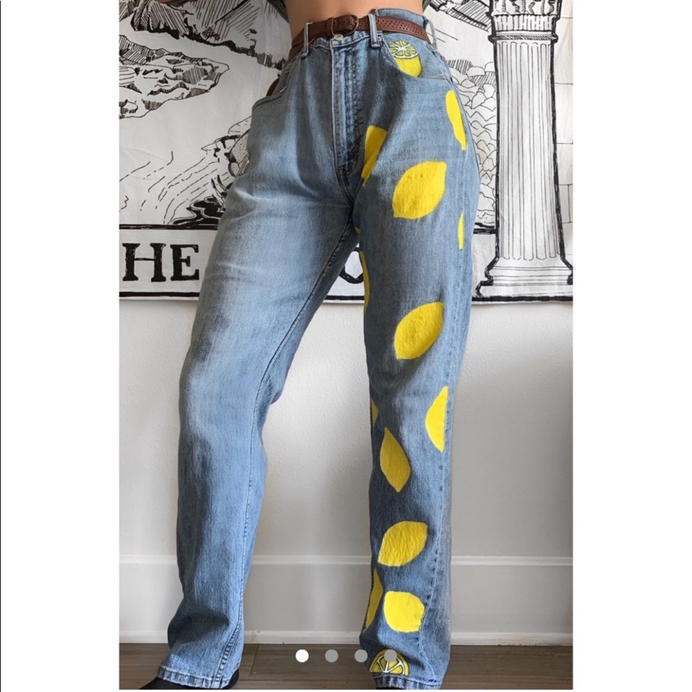 SOLD VINTAGE LEVI’s 505 Jeans With Lemon Print